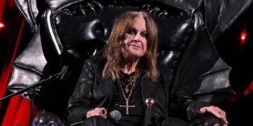 اُزی آزبورن؛ پدرخواندهٔ هوی‌متال، صدای تاریکی که جاودانه شد