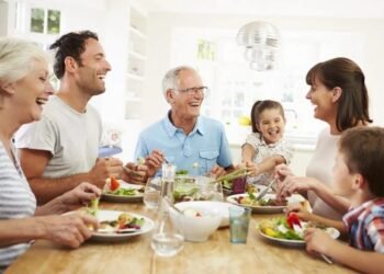 دعوت کانادا از ۱۰ هزار متقاضی برای برنامه والدین و پدربزرگ‌ومادربزرگ‌ها