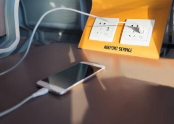 شارژرهای عمومی؛ ایستگاه شارژ یا دام دیجیتالی؟