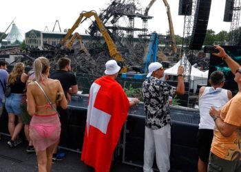 Tragedy at Tomorrowland: Canadian Woman Dies on Opening Night