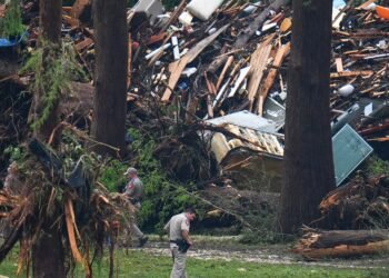 جسد ۱۴ کودک از ۲۷ مفقودی اردوگاه دخترانه در پی طغیان رودخانه گوادالوپ پیدا شد