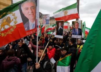 آغاز فصل نجات ایران؛ رضا پهلوی پرچم اتحاد را در مونیخ برافراشت