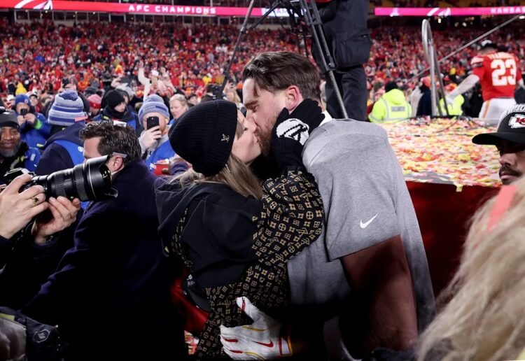 Taylor Swift Travis Kelce