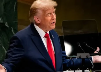 تعرفه‌های ترامپ بر دارو و کامیون