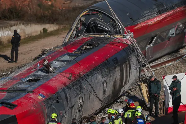 Spain train crash kills