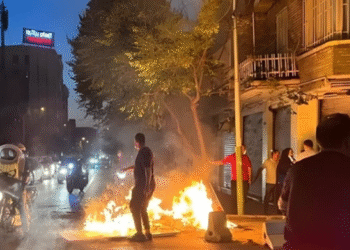 فروپاشی رژیم ایران