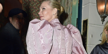 Kirsten Dunst wardrobe mishap