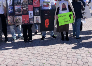 ایران و خیزش دی‌ماه