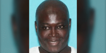 تیراندازی مرگبار در آستین