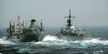 غرق شدن ناوشکن دنا