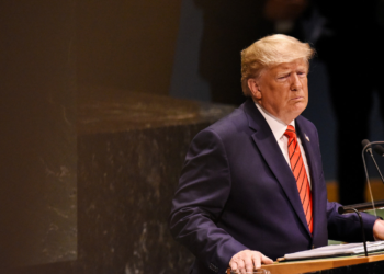 اخراج دیپلمات‌ های ایران