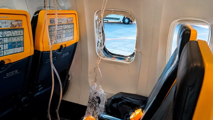 Ryanair window incident
