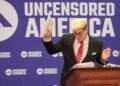 Milo Yiannopoulos Deported to UK After ICE Arrest
