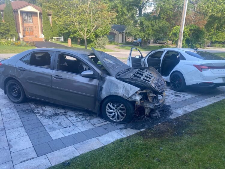 Toronto Police Probe Triple Vehicle Arson