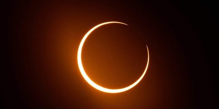 Toronto to see meteor shower and partial eclipse