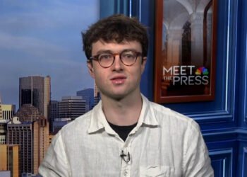 AI Whistleblower Urges Global Coordination on AI Risks