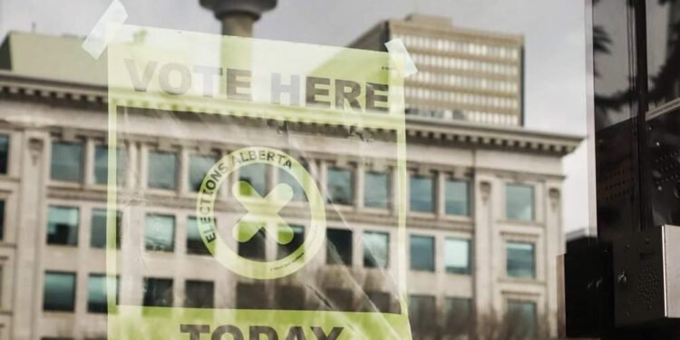 Alberta CEOs Oppose Separatism Amid Economic Warnings