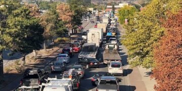 Bennett Bridge Crash Halts Central Okanagan Traffic