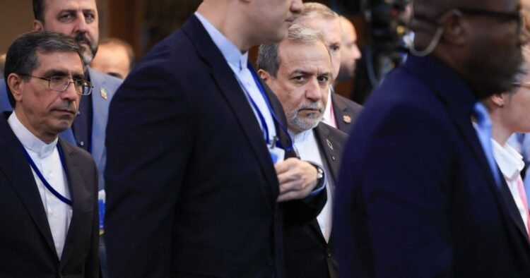 انتقاد از دیدار عراقچی با Witkoff در مجلس و رسانهها