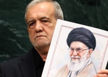 خانوادههای قربانیان دیماه به سخنان پزشکیان اعتراض کردند