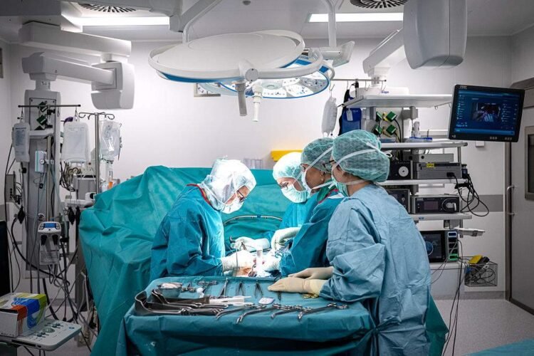 Doctors Urge Women to Remove Fallopian Tubes to Cut Cancer Risk
