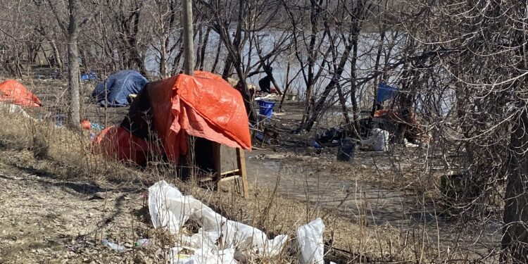 Encampment Numbers Drop as Governments Seek Solutions