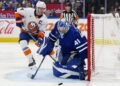 Maple Leafs Edge Islanders 2-1 on Cowan, Stolarz Efforts