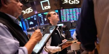 Markets Strain Under Rising Oil Prices and Bond Yields