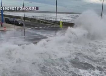 Nor'easter Prompts States of Emergency Across Region