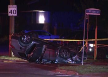 Officers Injured After Fleeing Vehicle Collision in Toronto
