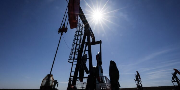 Oil Prices, Bond Yields Retreat After Last Week's Surge