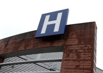 Ontario Hospital to Cut Hundreds of Jobs in Budget Plan