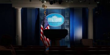 Outlets Sue Trump White House Over Press Ban