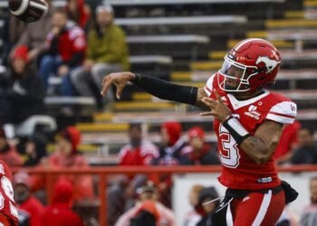 Stampeders Host Winless Redblacks in Crucial Clash