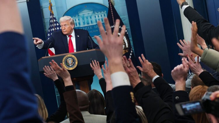 White House Bars CNN, MSNBC, Politico Reporters