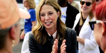 Acton Condemns Ad Featuring Her Estranged Mother