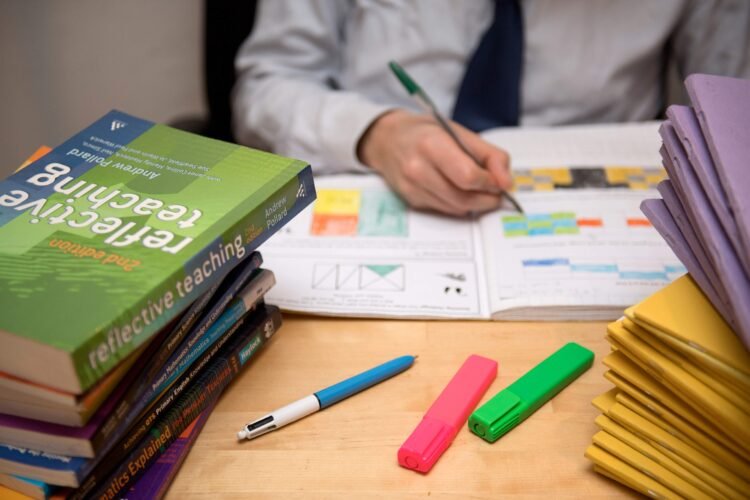 Alberta Moves to Standardize School Report Cards