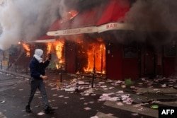 اعتراضات فرانسه خشونت‌آمیز شد؛ ۱۸۰۰ بازداشتی