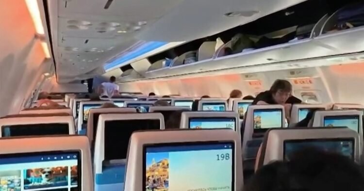 ترامپ: دخالت ایران در سقوط FlyDubai پیامد دارد