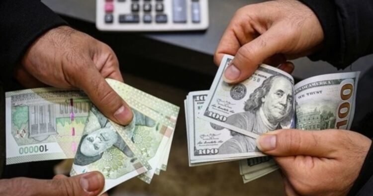 دلار رکورد زد؛ بانک مرکزی: نرخ واقعی مشابه ۱۳۹۷
