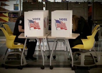 GOP Candidates Seek Distance From Trump in Close Races