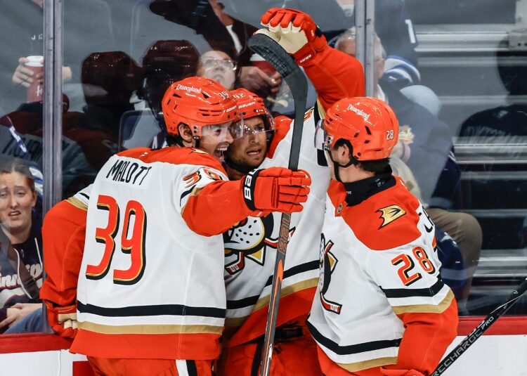 Jets Fall 5-1 to Anaheim in First Regulation Loss