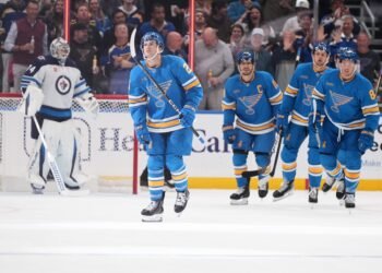 Jets Fall to Blues 2-1, Extending Losing Streak to 3