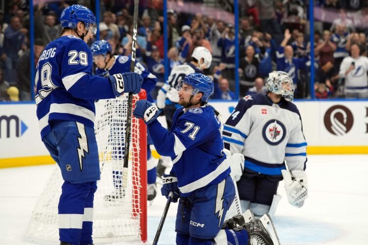 Jets Fall to Lightning, Extending Losing Streak to 7