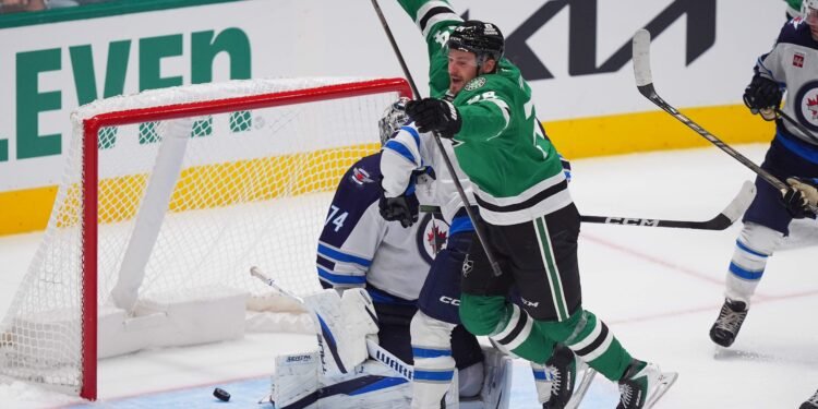 Jets Fall to Stars 3-2 in OT, Skid Reaches Four