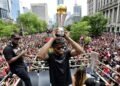 Kawhi Leonard debuts for the Toronto Raptors