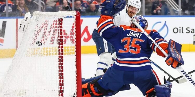 Leafs Rout Oilers 7-2, Extend Win Streak to Four