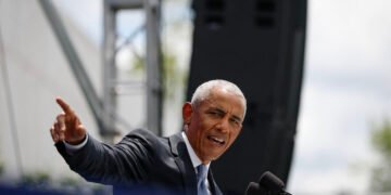 Obama Slams Trump Probe of Rep. Ilhan Omar