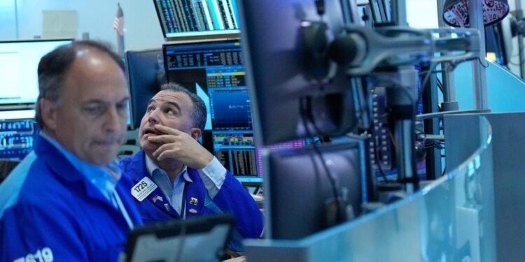 Tech Stocks Rise on AI Hopes Despite Oil, Bond Gains