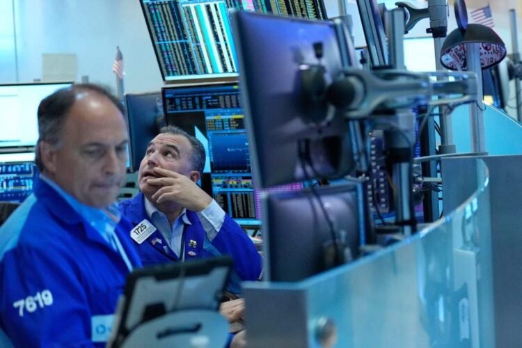 Tech Stocks Rise on AI Hopes Despite Oil, Bond Gains